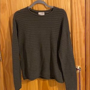 Green long sleeve sweater